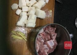 山药排骨汤的做法图解1