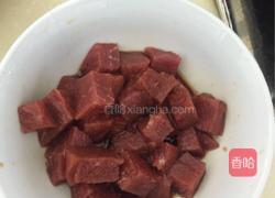 土豆牛肉粒的做法图解2