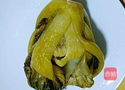 酸菜粉肠汤的做法图解3