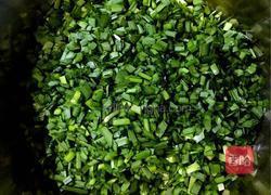 韭菜鸡蛋虾仁水饺的做法图解12