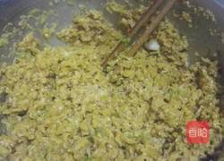 酸菜油滋烙饺子的做法图解5