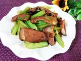 腊肉西芹