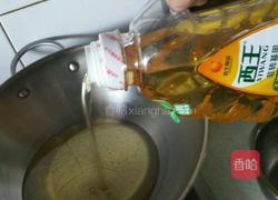 红肠蒜苔土豆条的做法图解1