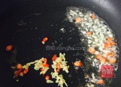 韭菜苔炒白干的做法图解8