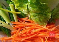 鸡蛋炒河粉的做法图解1