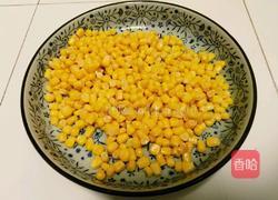 蜜汁玉米烙的做法图解1
