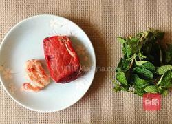 薄荷炒牛肉的做法图解1