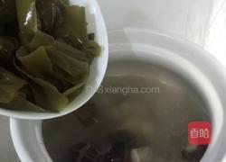 猪小排花菇海带结汤的做法图解8