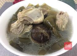 猪小排花菇海带结汤的做法图解10
