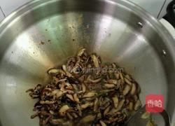 猪肉炒香菇的做法图解6
