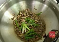 猪肉炒香菇的做法图解8