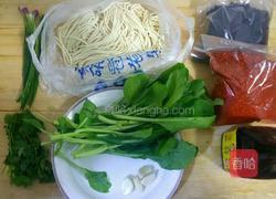 油泼细面的做法图解1