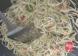酸辣绿豆芽的做法图解4