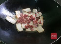 腊肠炒豆腐的做法图解7