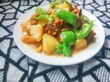 土豆炖鸡肉