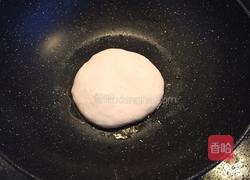 芹菜熟猪肉馅饼的做法图解2