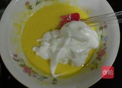 香草戚风纸杯蛋糕的做法图解5