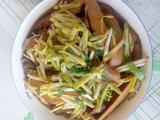 蒜苗豆干炒肉