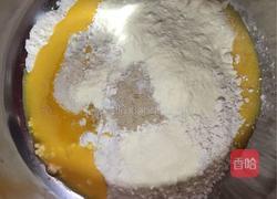 奶香面包的做法图解2