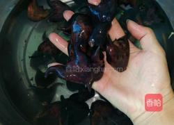 盐水菱角的做法图解1