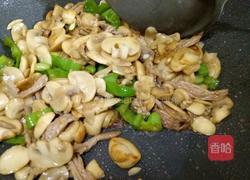 蘑菇炒肉的做法图解7