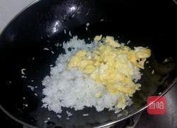 熟木耳朵蛋炒饭的做法图解5