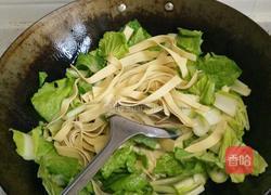 奶白菜炒百叶的做法图解2