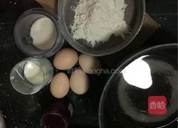 火龙果蛋糕卷的做法图解1