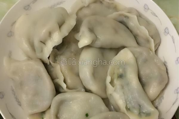 韭菜香菇木耳肉饺子的做法