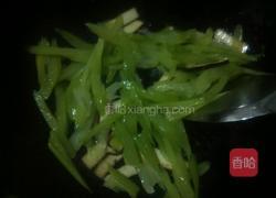 芹菜炒豆干的做法图解6