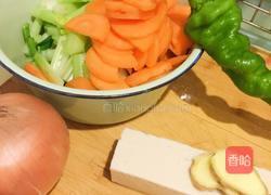 炝炒千叶豆腐的做法图解1