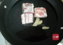 蒜苗豆氏回锅肉的做法图解2