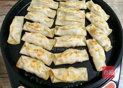 锅贴饺的做法图解14