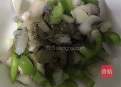 虾仁蔬菜披萨的做法图解3