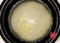 腊肉煲仔饭的做法图解1