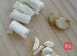 排骨红烧肉焖土豆的做法图解1