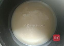 白菜瘦肉粥的做法图解1