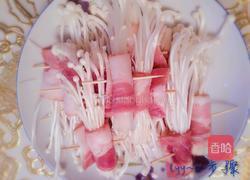 油炸培根肉卷金针菇的做法图解2