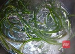 海带豆腐鸡蛋面的做法图解1