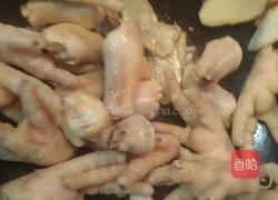 鸡爪白菜蘑菇豆腐汤的做法图解8
