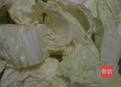 鸡爪白菜蘑菇豆腐汤的做法图解2