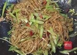芹菜肉丝炒粉条的做法图解7