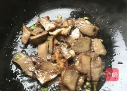 猪舌炒木耳的做法图解4