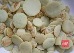 素炒绿豆饼的做法图解1