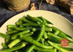 【虎皮尖椒】的做法图解1