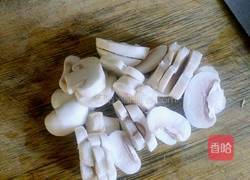 肉片菌菇汤的做法图解3