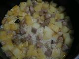 腌肉土豆焖饭