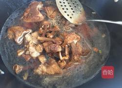 大骨头炖松茸的做法图解8