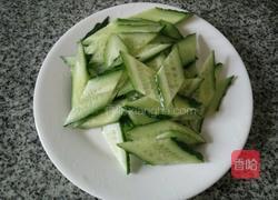 黄瓜木耳炒鸡蛋的做法图解3