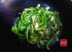 青椒炒肉的做法图解4